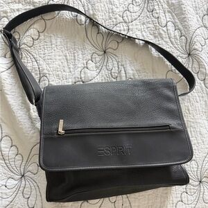 Esprit Vintage Black Messenger Bag